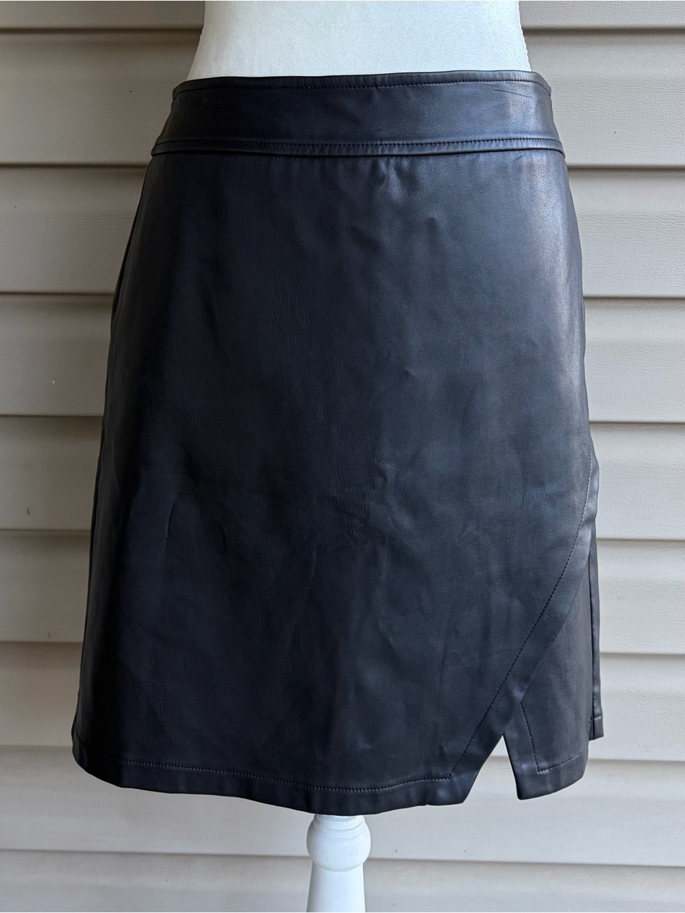 •LOFT• Faux Leather Faux Wrap Black A-Line Skirt - Size 6